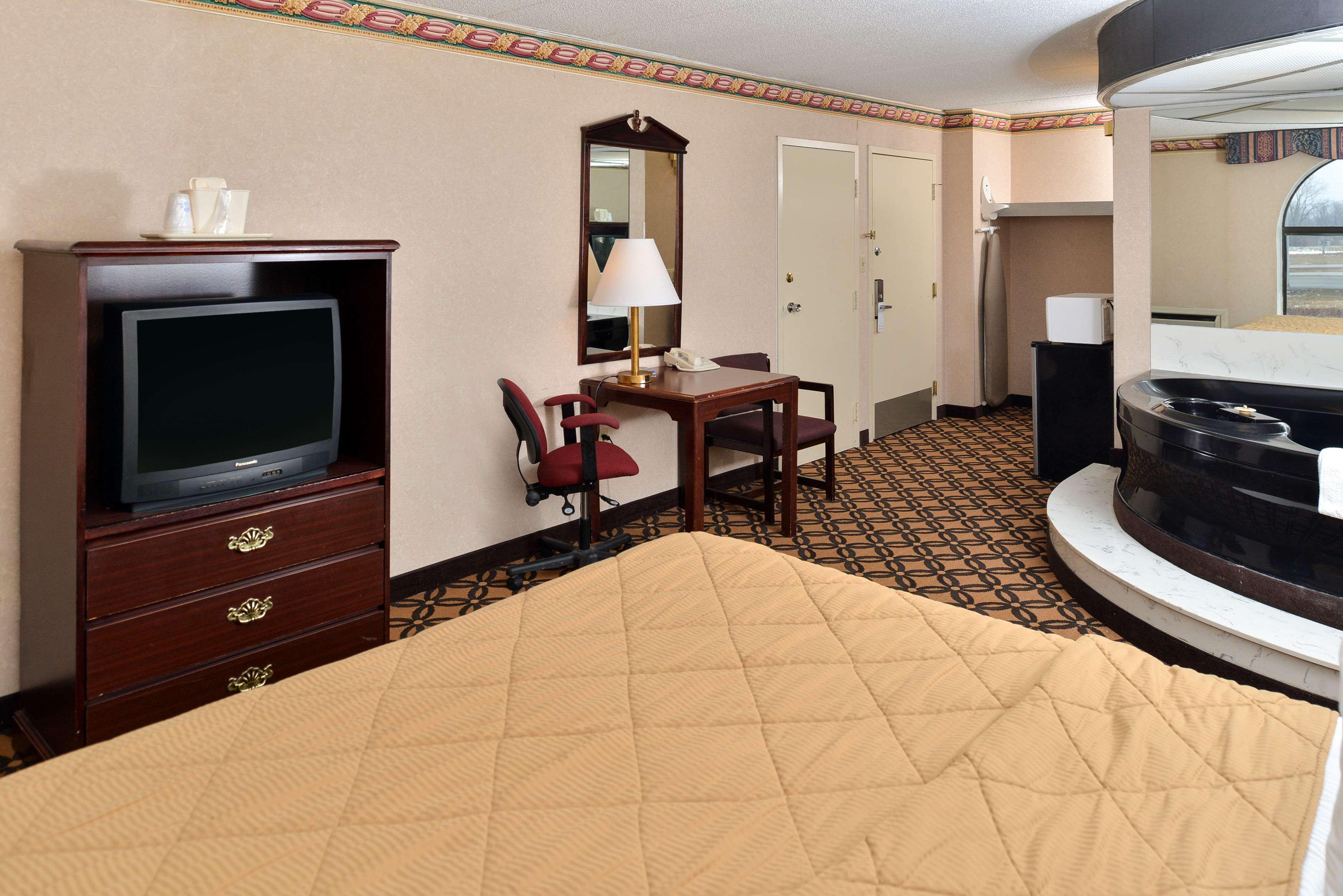 Motel Baymont By Wyndham Northwood Exterior foto